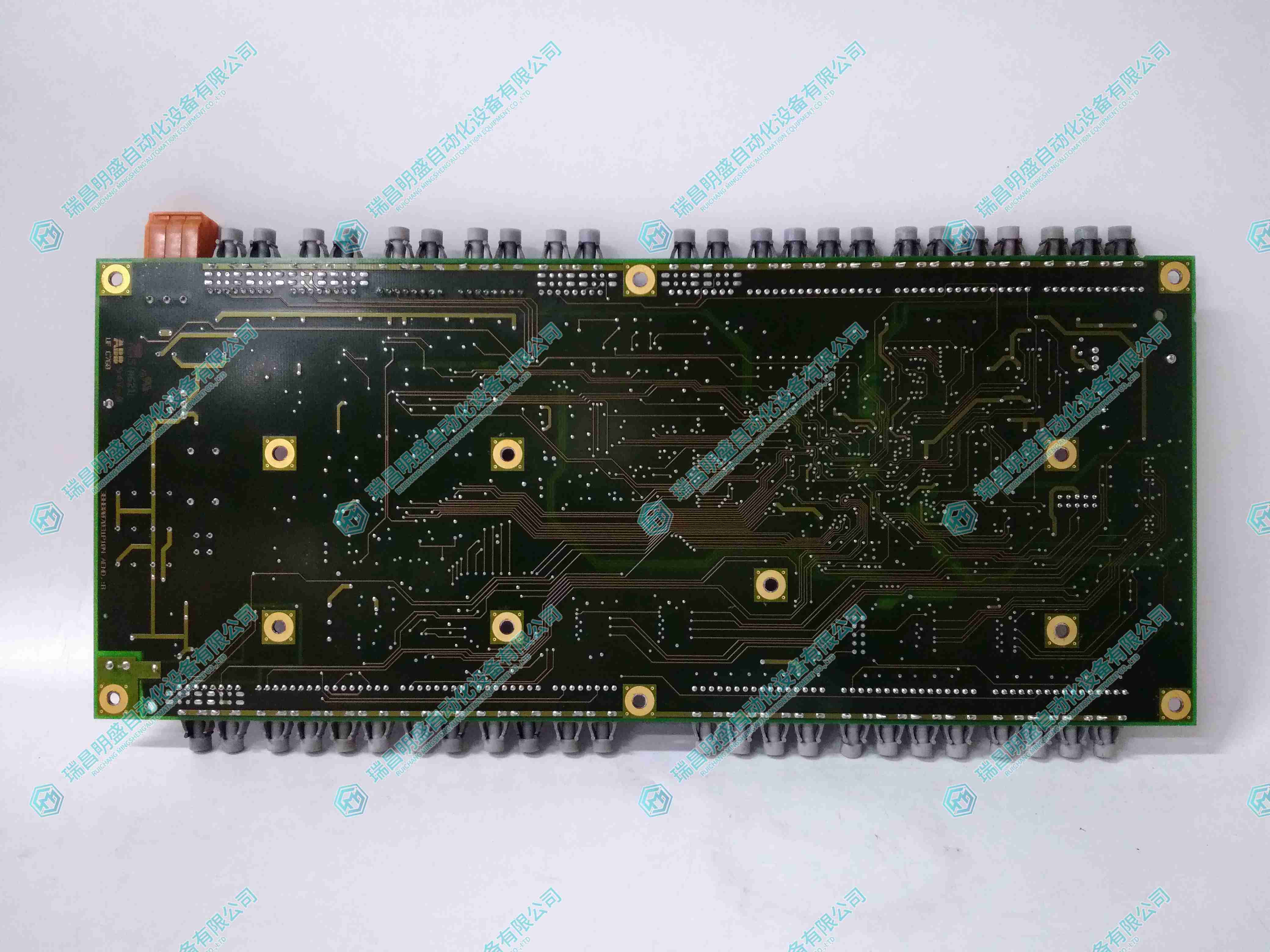 ABB UFC760BE42 3BHE004573R0042 溫度控制模塊