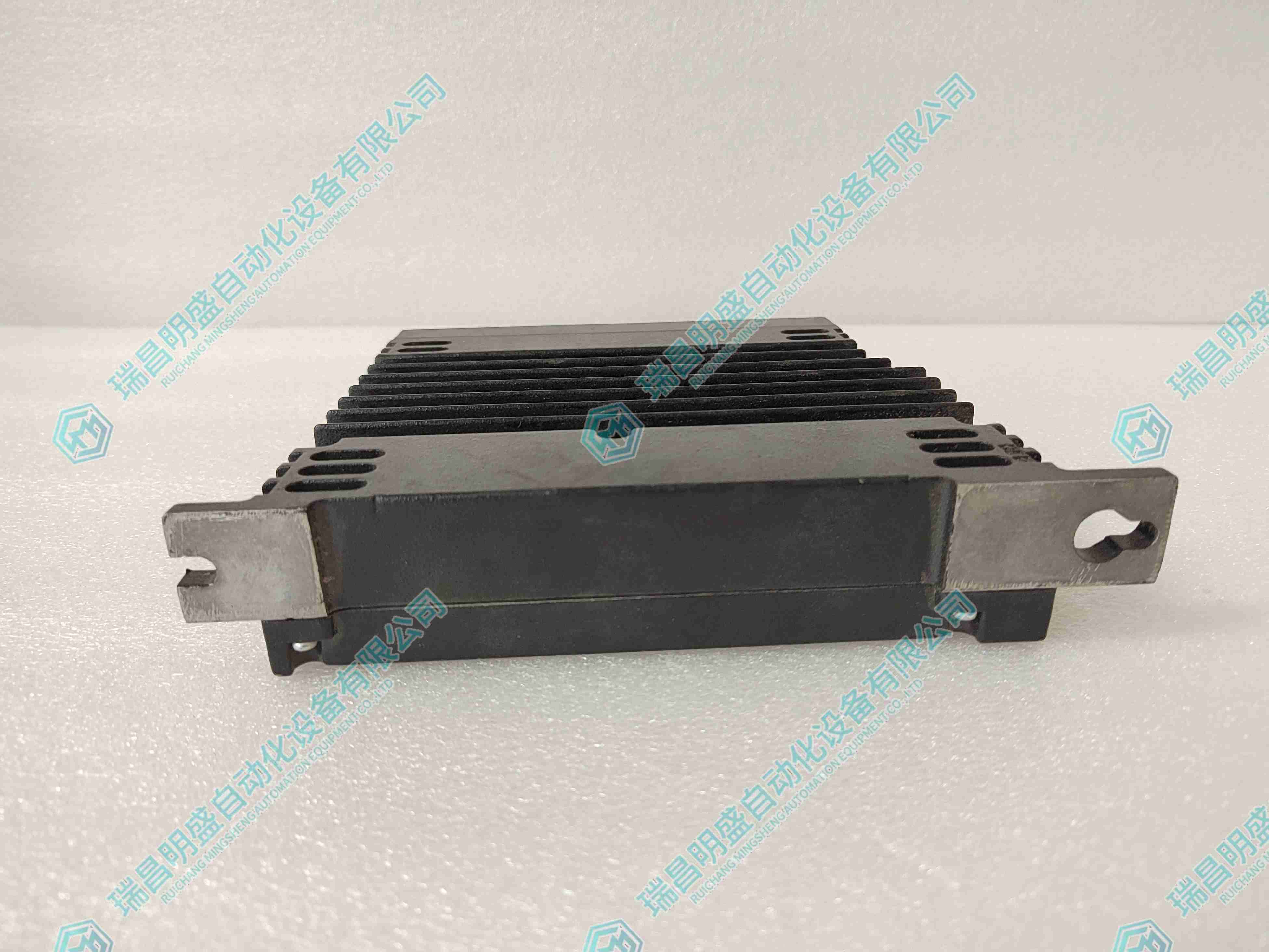 GE IS220UCSAH1AK 嵌入式控制器