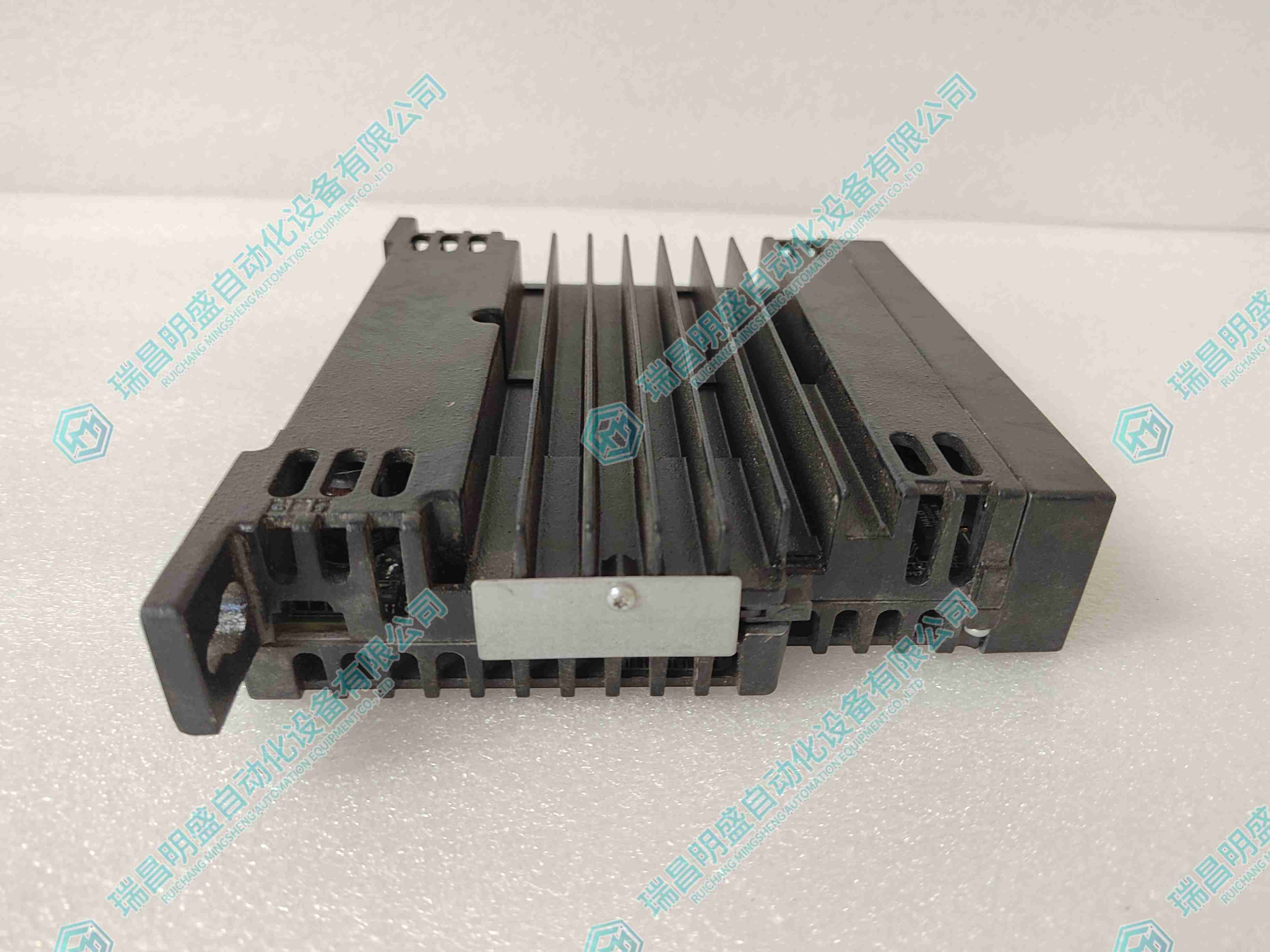 GE IS220UCSAH1AK 嵌入式控制器