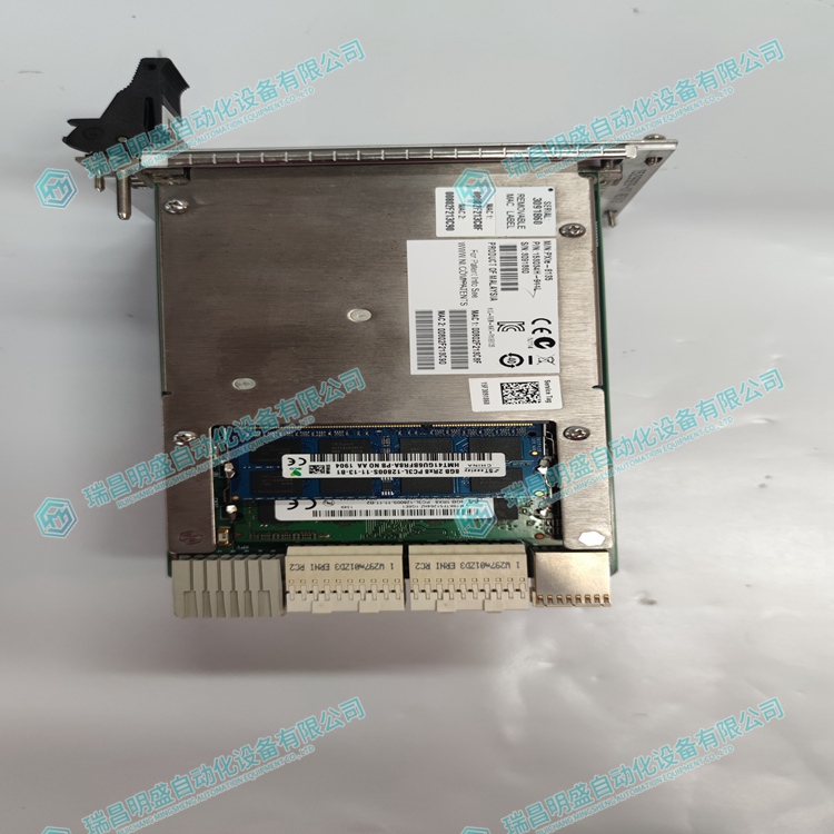 NI PXIe-8135 控制器模塊