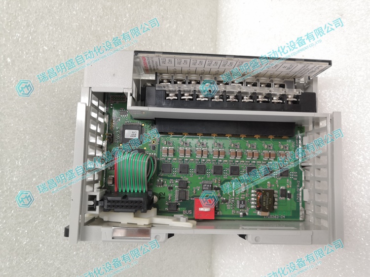  AB 1769-OF8C 模擬量輸出模塊