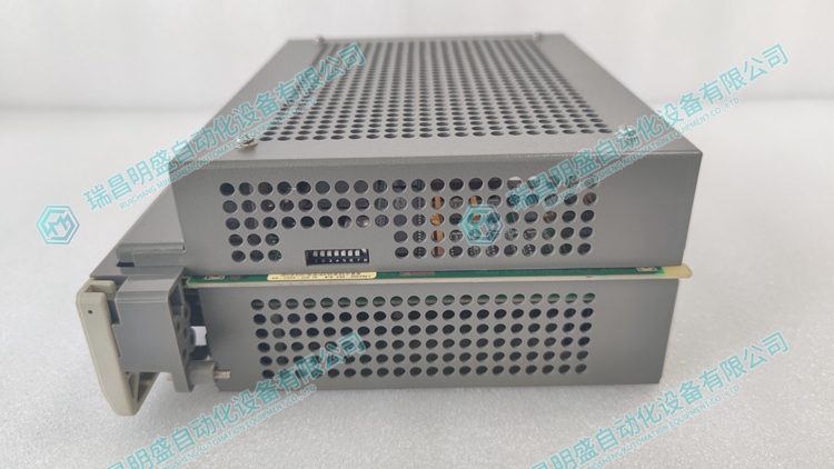 SCHNEIDER PC-E984-685 可編程控制器 