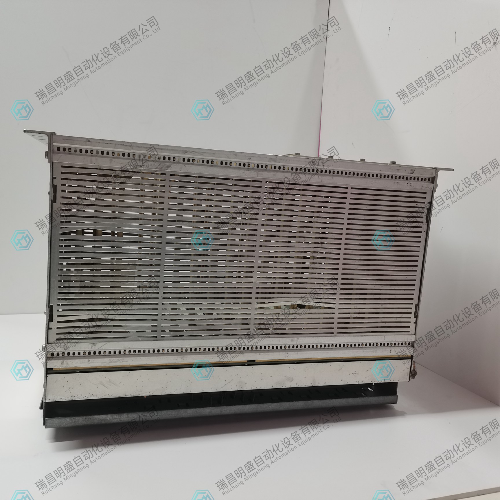 RF533 3BSE014227R1 機(jī)架模塊